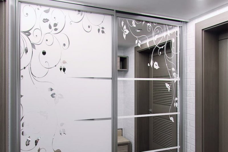 3 Affordable Ways to Update Mirrored Closet Doors Refined Rooms