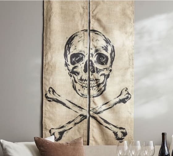 Halloween decor skull banner.